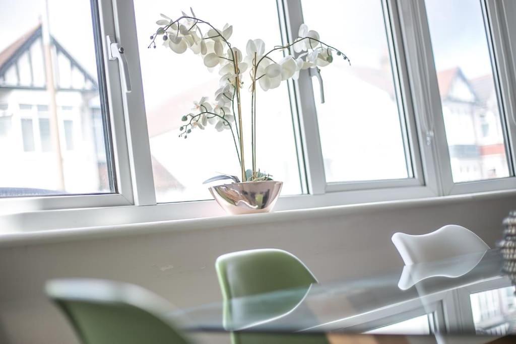 Coastal Haven In Leigh-On-Sea Apartment Southend-on-Sea Exterior photo